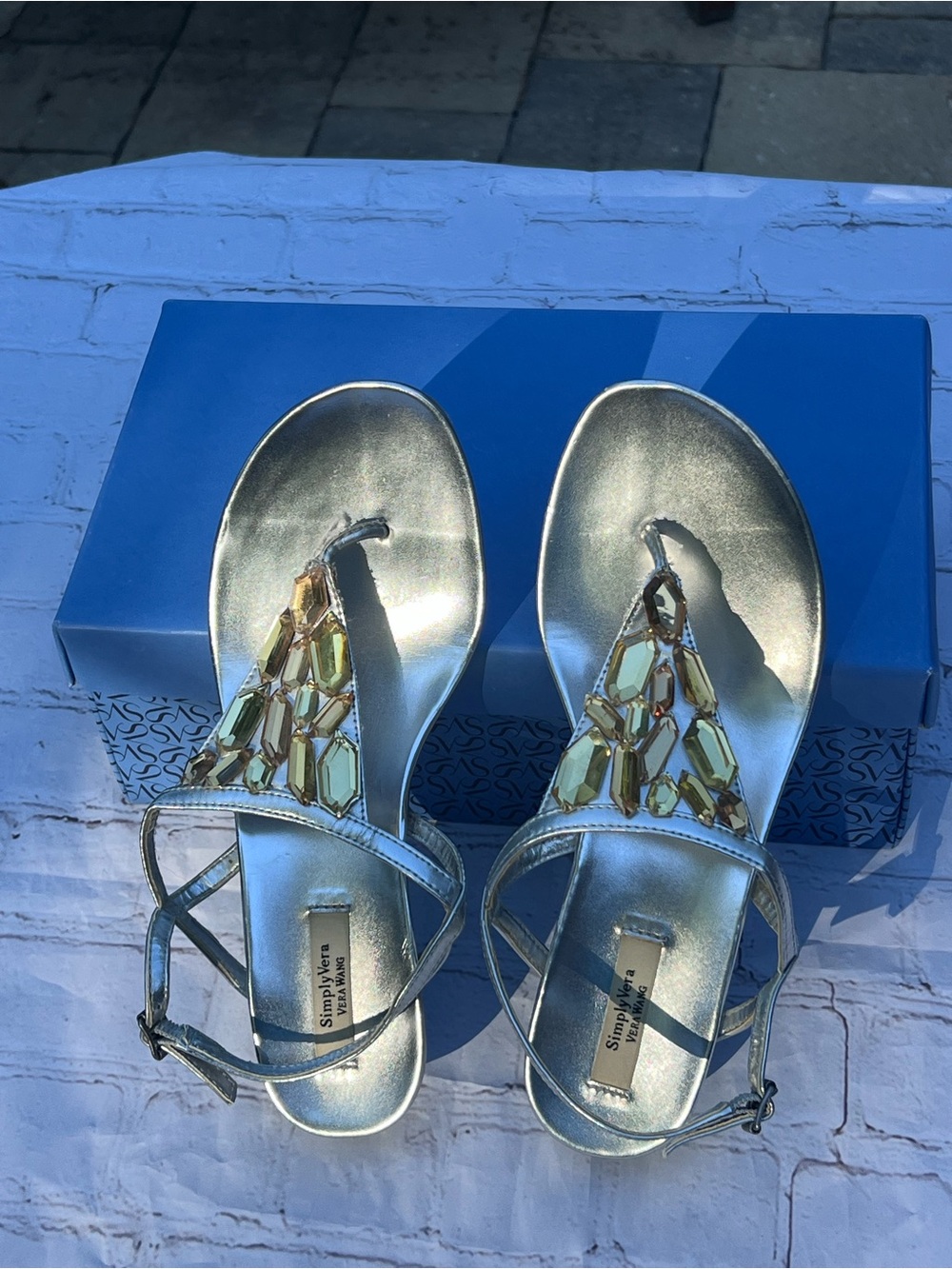 Simply Vera (Vera Wang) Women’s Silver Heeled Sandals - Size 8.5 Medium